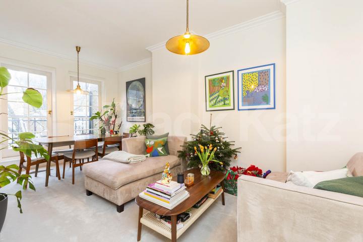 Stunning two double bedroom flat in prime location backing on to Regents Park Albany Street, Regents Park